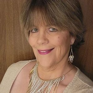 Meet your Posher, Katrina